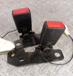 Attache ceinture arriere droit FIAT 500X Photo n°1