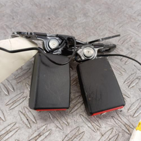 Attache ceinture arriere droit FIAT 500X