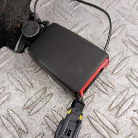 Attache ceinture arriere gauche FIAT 500X