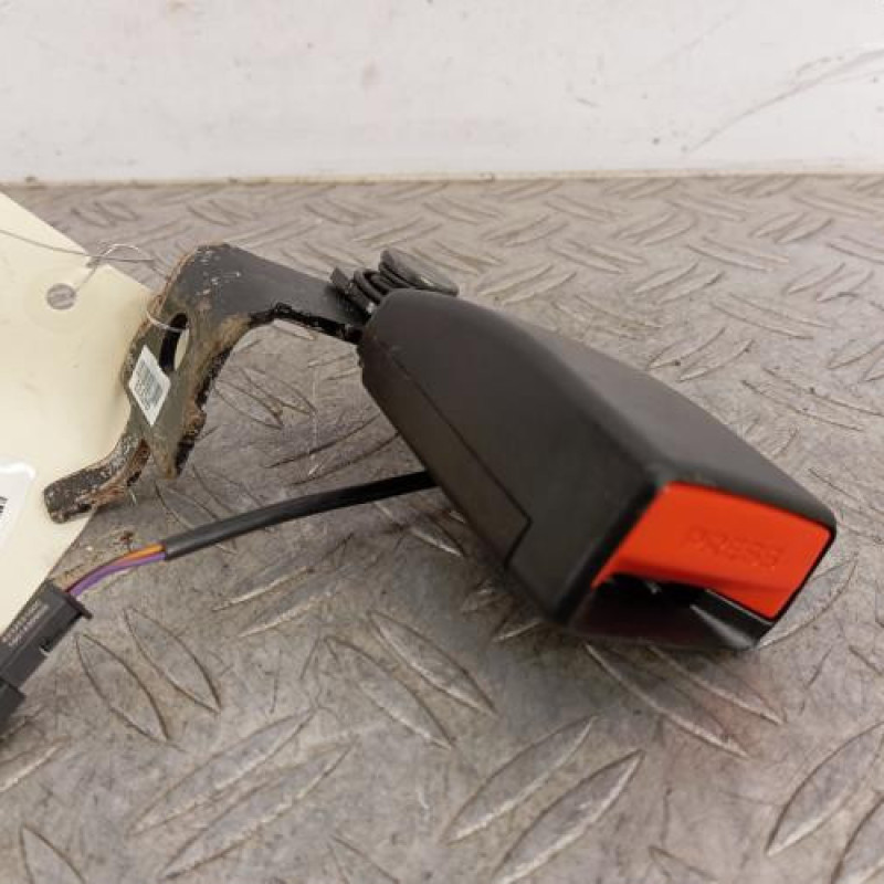 Attache ceinture arriere gauche BMW X6 F16