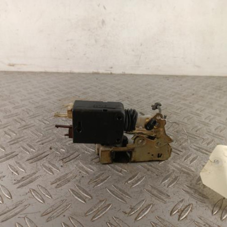 Serrure avant droit CITROEN SAXO