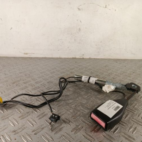 Attache ceinture avant gauche RENAULT CLIO 2 CAMPUS Photo n°1