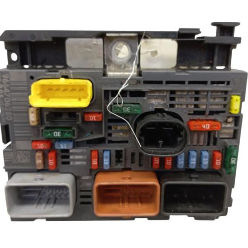 Boitier servitude moteur (BSM) PEUGEOT 308 1 Boitier servitude moteur (BSM) PEUGEOT 308 1