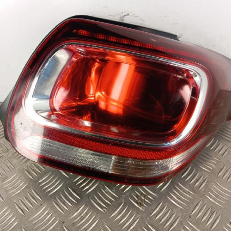 Feu arriere principal droit (feux) DS DS3