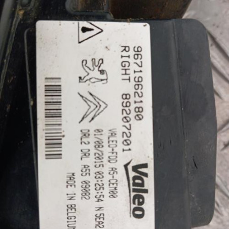 Feu diurne avant droit DS DS3