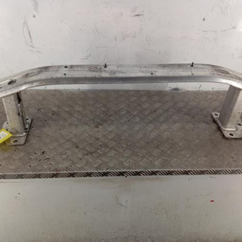 Renfort pare choc avant (traverse) RENAULT CLIO 4