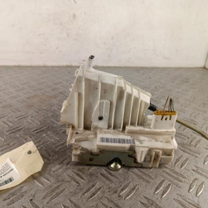 Serrure avant gauche MERCEDES CLASSE A 169