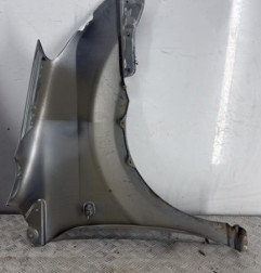 Aile avant gauche TOYOTA COROLLA VERSO 2