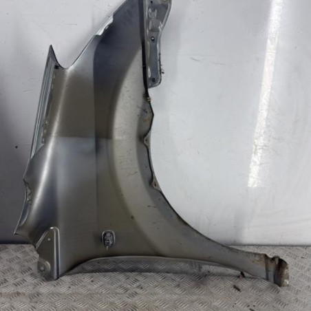 Aile avant gauche TOYOTA COROLLA VERSO 2