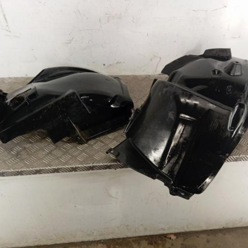 Pare boue avant droit BMW SERIE 1 E81