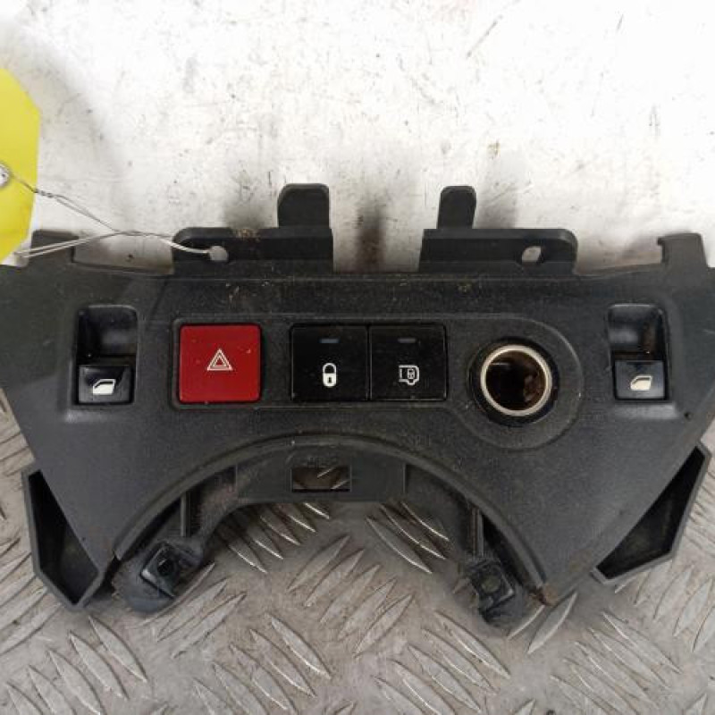 Interrupteur de leve vitre avant gauche PEUGEOT PARTNER 2