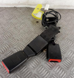 Attache ceinture arriere droit PEUGEOT 3008 1 Photo n°1