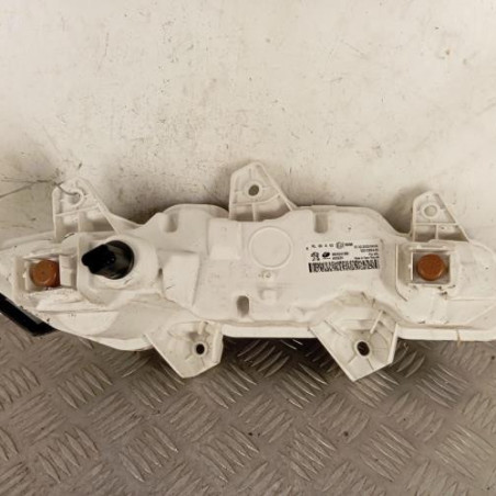 Feu diurne avant droit PEUGEOT 208 2