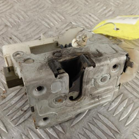Serrure arriere droit RENAULT CLIO 2 CAMPUS Photo n°1