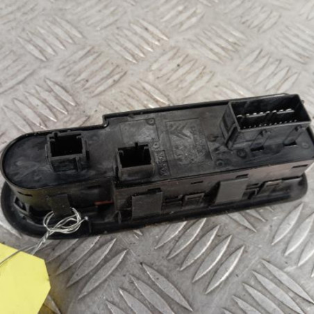 Interrupteur de leve vitre avant gauche PEUGEOT 308 1