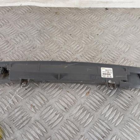 Feu arriere stop central PEUGEOT 208 2