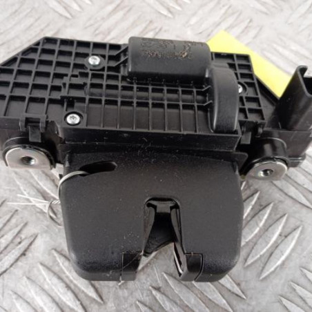 Serrure de hayon PEUGEOT 208 2 Photo n°1