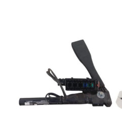 Attache ceinture avant gauche OPEL CORSA D Photo n°1