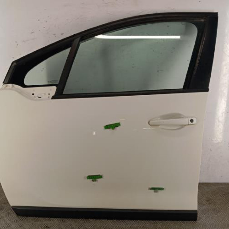 Porte avant gauche PEUGEOT 2008 1