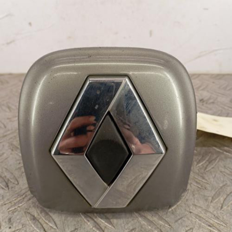 Bouton de coffre RENAULT CLIO 2
