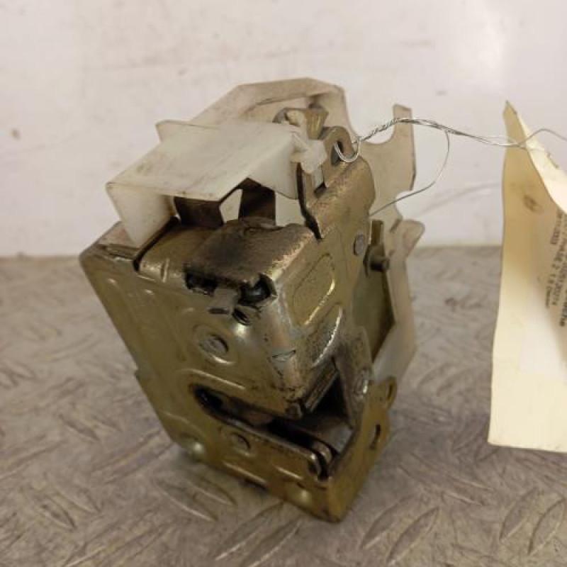 Serrure arriere gauche RENAULT CLIO 2 Serrure arriere gauche RENAULT CLIO 2