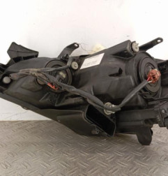 Optique avant principal droit (feux)(phare) TOYOTA AVENSIS VERSO Photo n°3