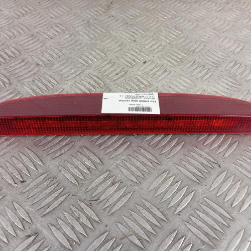 Feu arriere stop central RENAULT CLIO 2 CAMPUS