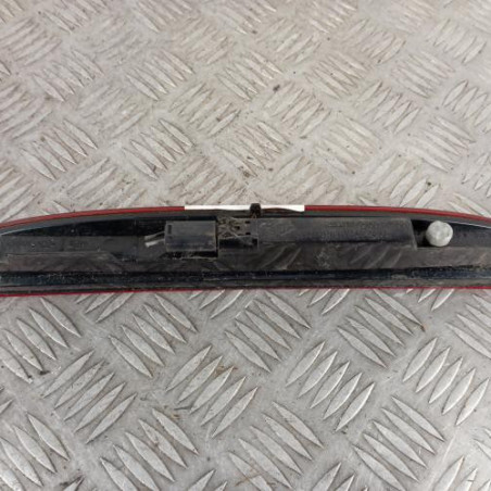 Feu arriere stop central RENAULT CLIO 2 CAMPUS