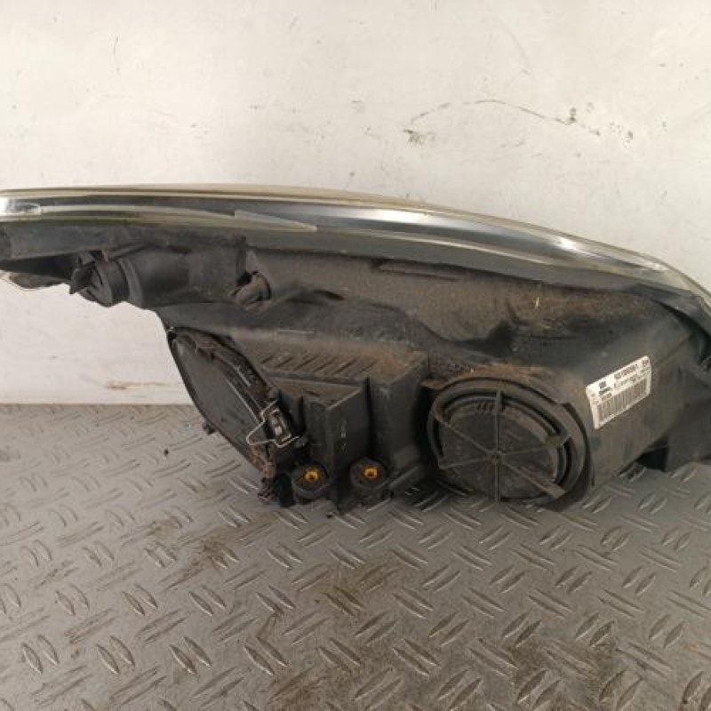 Optique avant principal gauche (feux)(phare) OPEL CORSA D