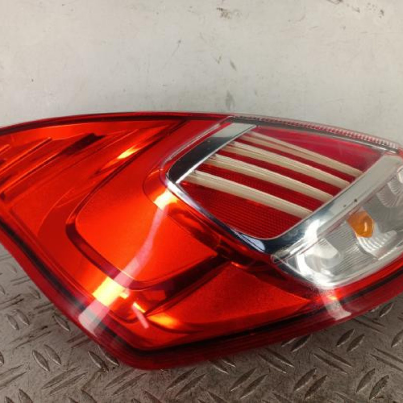 Feu arriere principal gauche (feux) FORD FIESTA 6