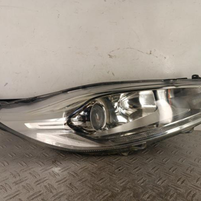 Optique avant principal droit (feux)(phare) FORD FIESTA 6