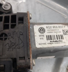 Leve vitre electrique avant gauche VOLKSWAGEN TRANSPORTER 5 Photo n°4