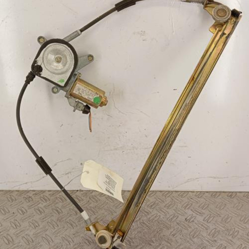 Leve vitre electrique avant droit PEUGEOT 405