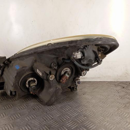 Optique avant principal droit (feux)(phare) TOYOTA COROLLA VERSO 2