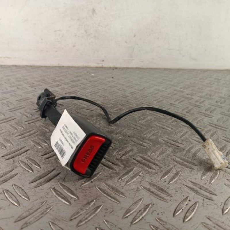 Attache ceinture avant gauche CHEVROLET SPARK