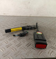 Attache ceinture avant droit RENAULT TWINGO 2