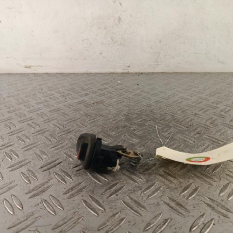 Bouton de coffre RENAULT TWINGO 1