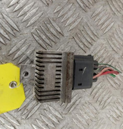 Boitier de prechauffage RENAULT CLIO 2 CAMPUS Photo n°1