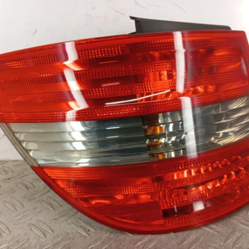 Feu arriere principal gauche (feux) MERCEDES CLASSE B 245