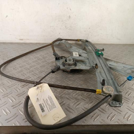 Leve vitre electrique avant gauche RENAULT CLIO 3 Photo n°1