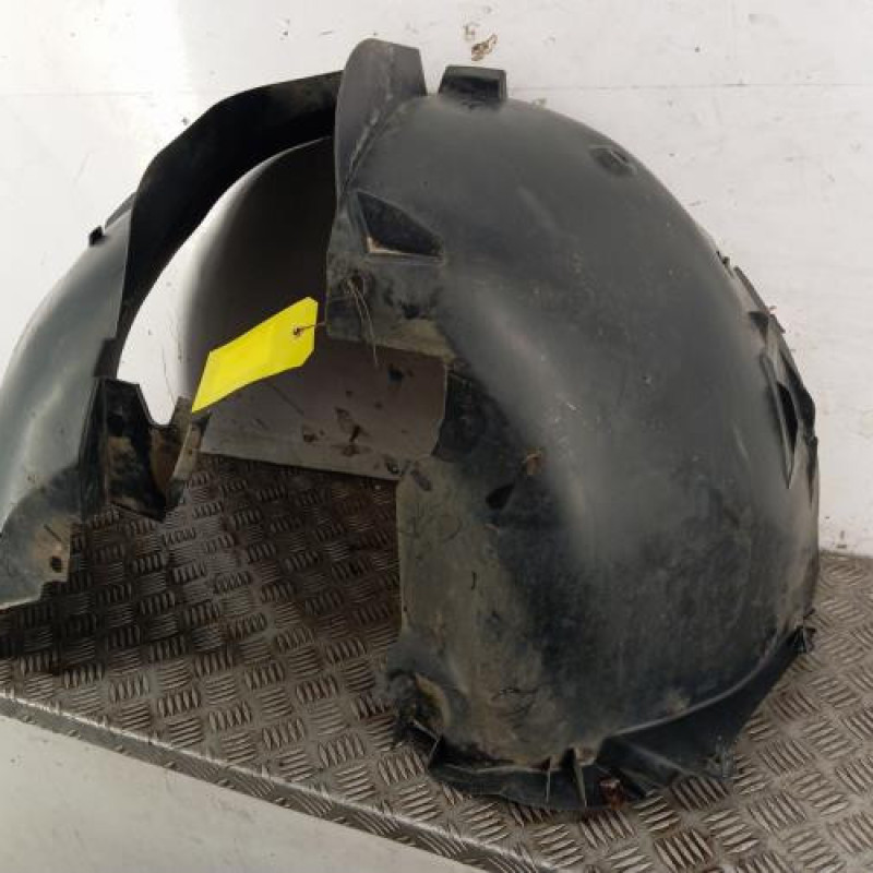 Pare boue avant gauche PEUGEOT 308 1