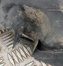 Pare boue avant gauche PEUGEOT 308 1