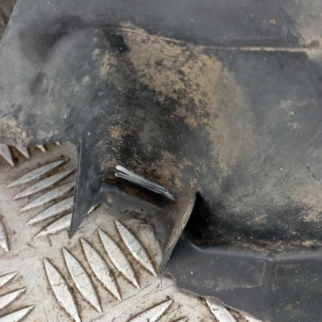 Pare boue avant gauche PEUGEOT 308 1