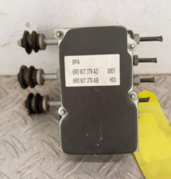 Bloc ABS (freins anti-blocage) VOLKSWAGEN POLO 5 Photo n°1