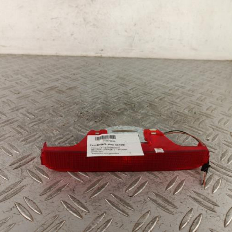 Feu arriere stop central RENAULT MEGANE 1