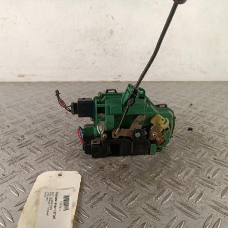 Serrure avant droit SEAT IBIZA 3