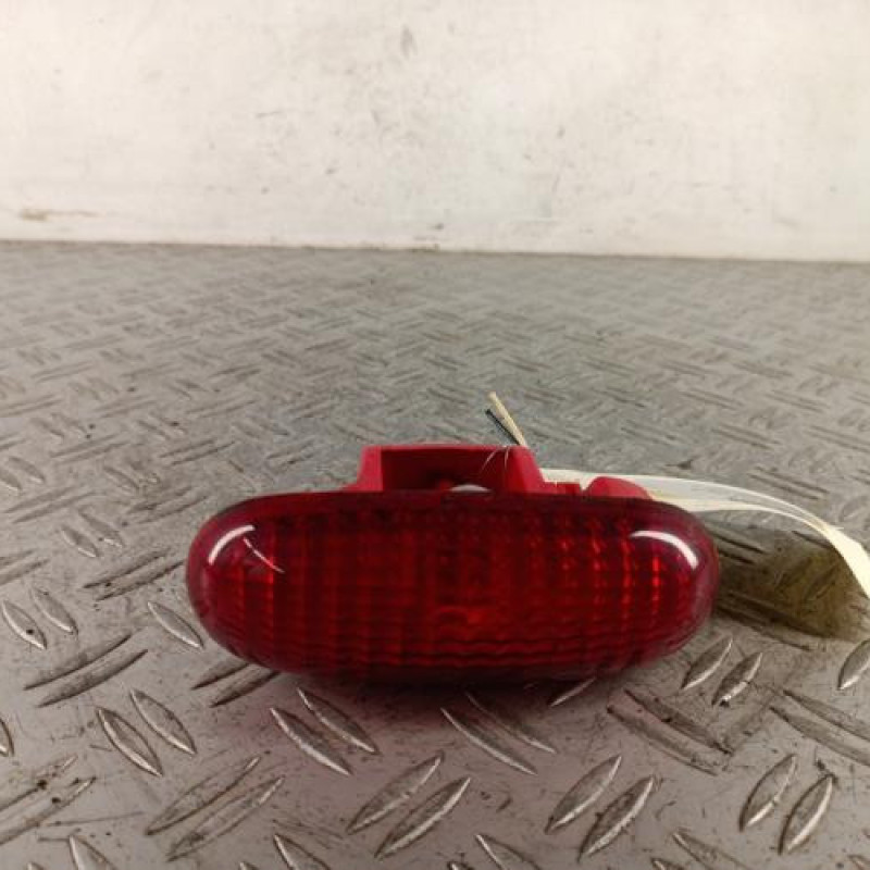 Feu arriere stop central RENAULT TRAFIC 2