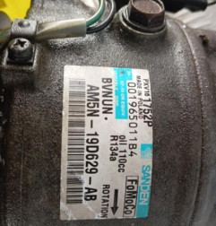 Compresseur clim FORD FOCUS 3 Photo n°4