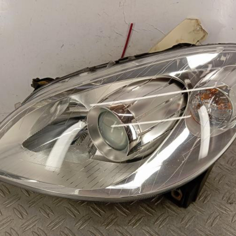 Optique avant principal gauche (feux)(phare) MERCEDES CLASSE B 245