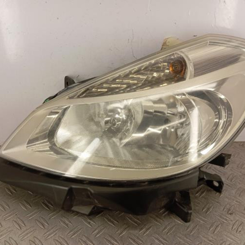 Optique avant principal gauche (feux)(phare) RENAULT CLIO 3